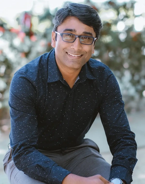 Debanjan Dhar, PhD, headshot outside