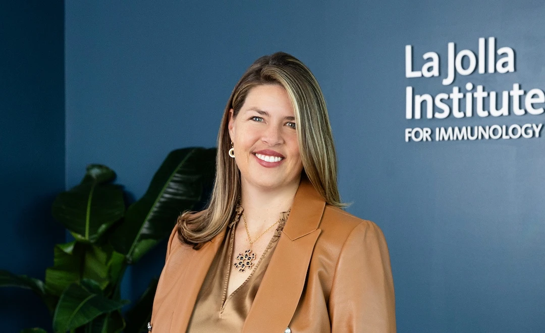 Erica Ollmann Saphire