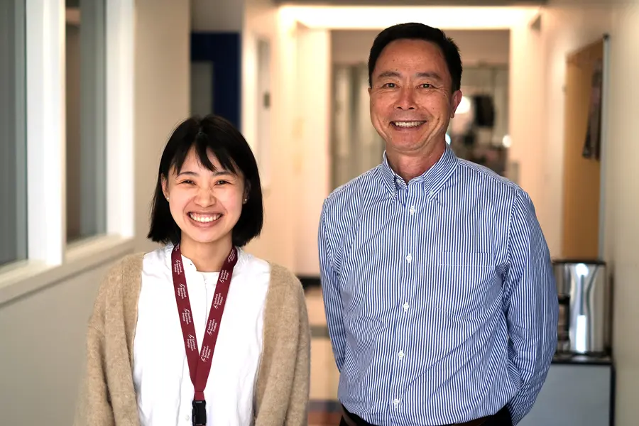 Fang Yuan, PhD, and Su-Chun Zhang, MD, PhD. Image credit: Sanford Burnham Prebys.