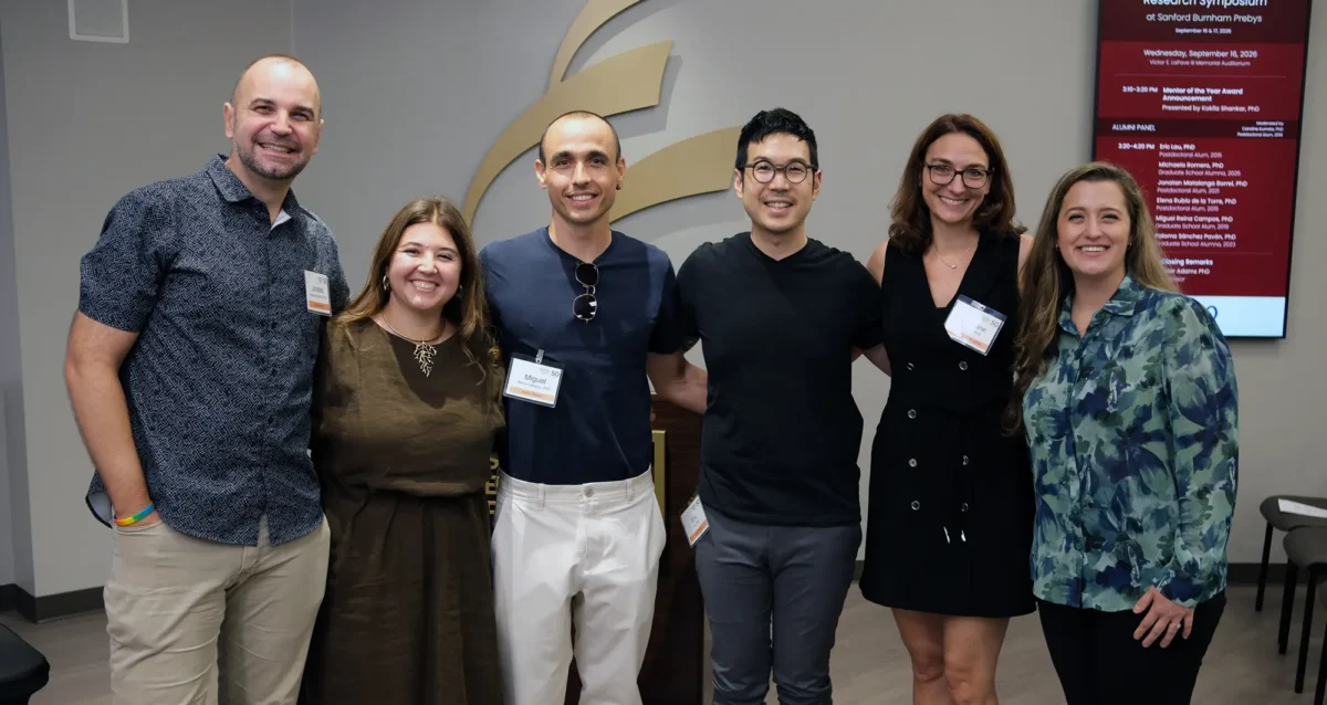 graduate student and postdoc alumni group photo. Image credit: Sanford Burnham Prebys.